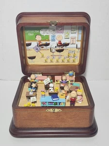 Carillon Danbury Peanuts come nuovo - Snoopy per il presidente - Foto 1 di 19