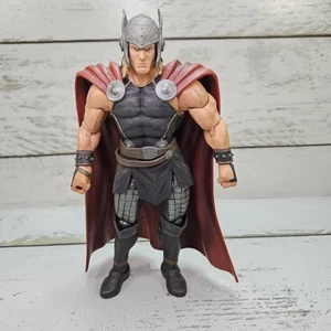 Diamond Select Marvel Select The Mighty Thor 2017 7,5" verstellbare Actionfigur - Bild 1 von 14