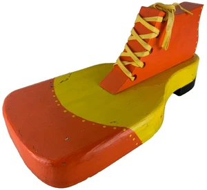 Vintage - handgefertigter Clownschuh aus Holz gebraucht in der Zirkusindustrie - B2 - Bild 1 von 9