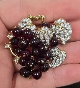Nolan Miller Glamour Collection Bordeaux Purple Grapes Crystals Brooch/Pin - Picture 1 of 14