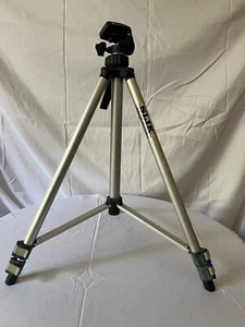 Slik Insta-Lok 800G-FL Travel Lightweight Tripod - Picture 1 of 3