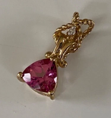 MUY HERMOSO COLGANTE PEQUEÑO DE ORO DE 9 QUILATES DE KUNCITA ROSA Y DIAMANTES Foto 1 de 4