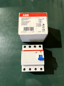 Interruptor de protección de corriente de falla ABB F204 A-25/0,5 (#ABB02) - Imagen 1 de 1