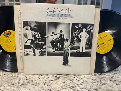 GENESIS THE LAMB LIES DOWN ON BROADWAY - GORGEOUS NM/NM- 2X VINYLS 1974 PRESS Foto 1 de 4