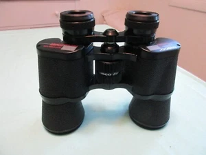 TASCO Binoculars 10x50mm Zip Focus Wide Angle 367ft/1000 Yards - Picture 1 of 7