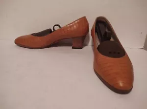Bruno Magli Vintage Woman's Brown Snake Skin Design Leather Heels Size 39 - Picture 1 of 8