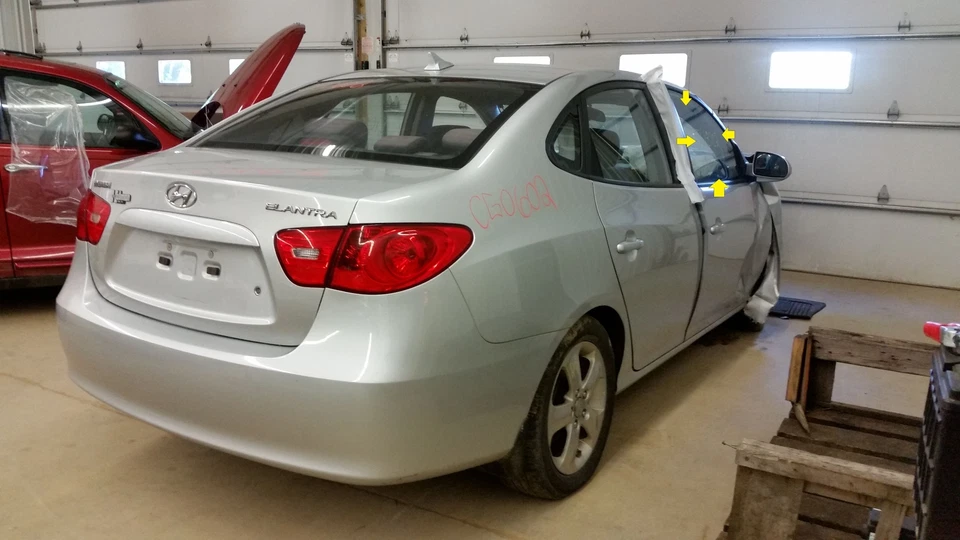 Hyundai Elantra 2009 sedán pasajero tintado puerta delantera derecha ventana de vidrio solamente Foto 1 de 1