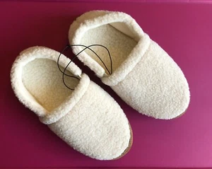  Duluth Trading Company  Sherpa Slippers  Women's Size 9  NEW - Picture 1 of 5