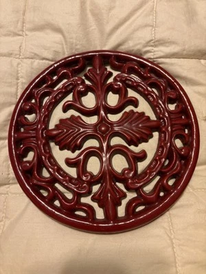 HIERRO FUNDIDO ESMALTADO 7.50" REDONDO TRIVET ROJO.  S 5 Foto 1 de 3