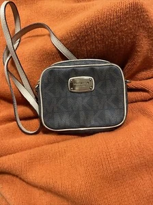 michael kors crossbody purses used - Picture 1 of 6