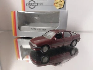 Gama Opel Vectra 5 Turig 1:43 En Caja - Imagen 1 de 8