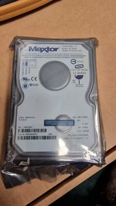 Maxtor DiamondMax 10 6L160P0 160GB 3.5" IDE Desktop Hard Drive - Picture 1 of 3