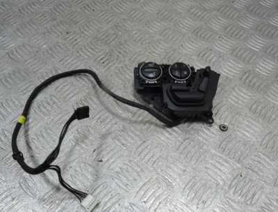 2003 MERCEDES SL500 R230 CONVERTIBLE FRONT RIGHT SIDE SEAT HEAT CONTROL*6263 - Image 1 of 4