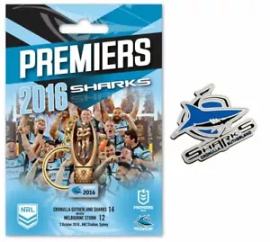 SET OF 2 CRONULLA SHARKS 2016 NRL PREMIERS TROPHY KEYRING CHAIN + LOGO PIN BADGE - Foto 1 di 1