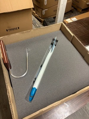 Boeing 747 VC-25 Air Force 1 1/200 scale by Daron Executive Series - Image 1 of 4