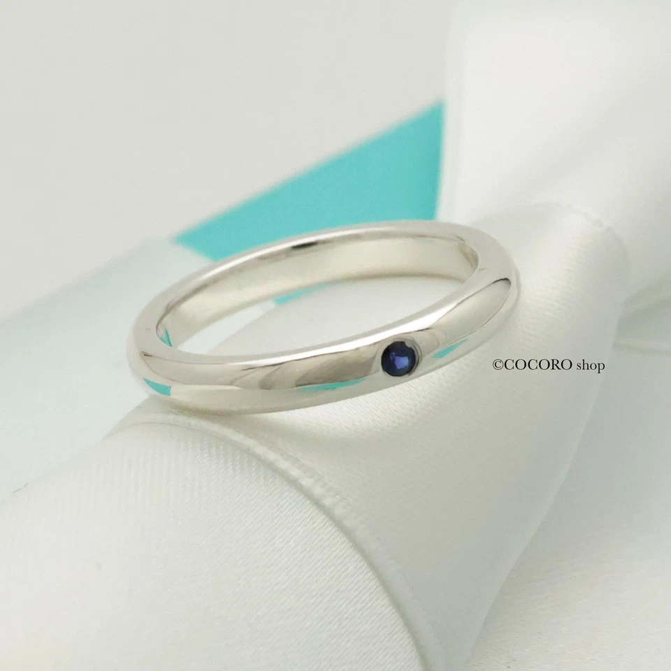 Auténtico anillo Tiffany & Co. con banda apilable de zafiros tamaño 4,25-4,5 plateado con bolsa Foto 1 de 4