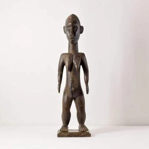 Dan weibliche Figur auf Custom Base Liberia - Bild 1 von 16