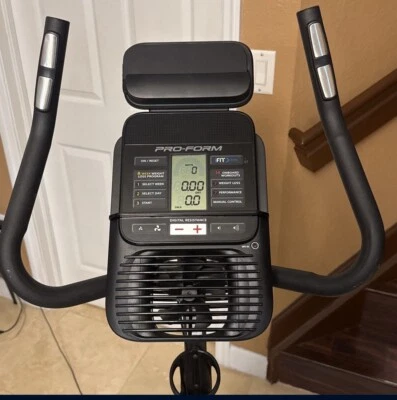 Bicicleta estática Foto 1 de 3