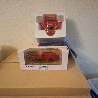 Corgi 99808 Royal Mail Ford Popular Van & Futuristic Vehicle. UK Only (38) - Image 1 of 4