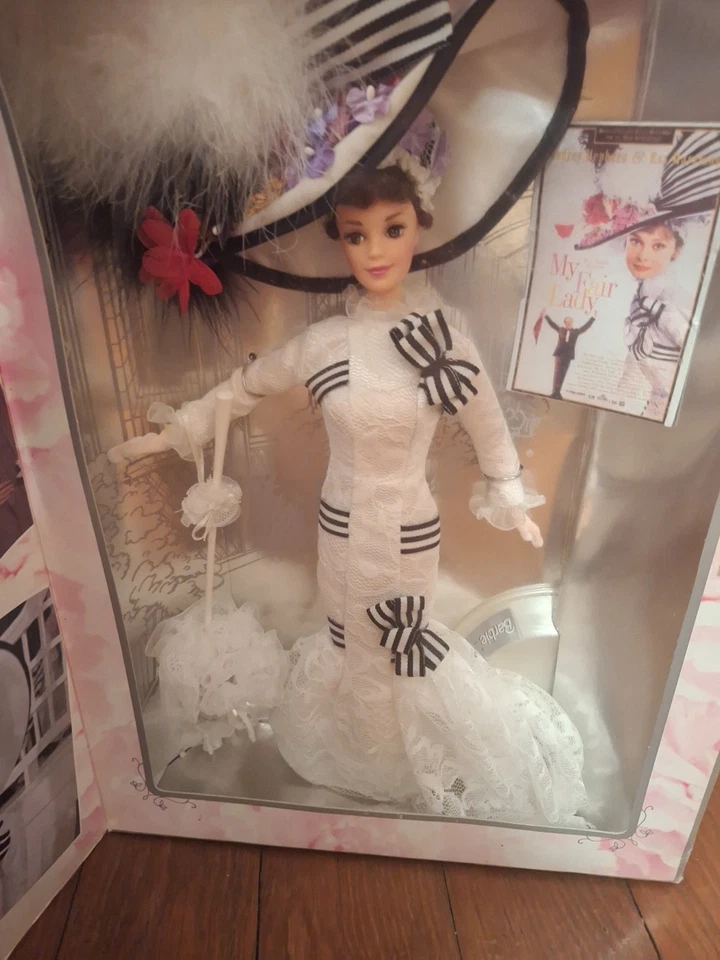 Barbie como Eliza Doolittle en My Fair Lady Edición Coleccionista Foto 1 de 4