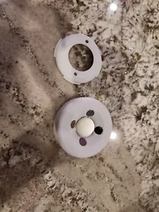 Supporto magnetico batteria fotocamera Google Nest per parete o soffitto - Foto 1 di 8
