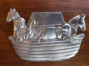 BROCHE DE COLECCIÓN NOAH'S ARK TONO PLATEADO/PETRE FIRMADO - Imagen 1 de 4