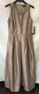 Sangria Damen Ballkleid mit Perlenketten. Champagner/Größe 8. Kostenloser Versand - Bild 1 von 8