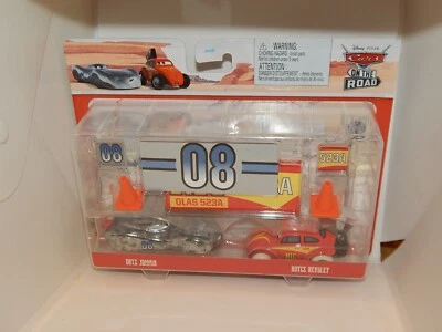 Mattel Disney Pixar Cars OTR on the road pacote com 2 cones Datz Jammin & Royce Revsley - Imagem 1 de 4