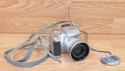 **FOR REPAIR** Genuine Fujifilm (S3000) FinePix 3.2 Mega Pixels Digital Camera  - Image 1 of 4