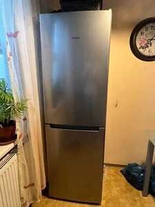 Bosch Kühlschrank silber, max. 1 Jahr gebraucht - Bild 1 von 5