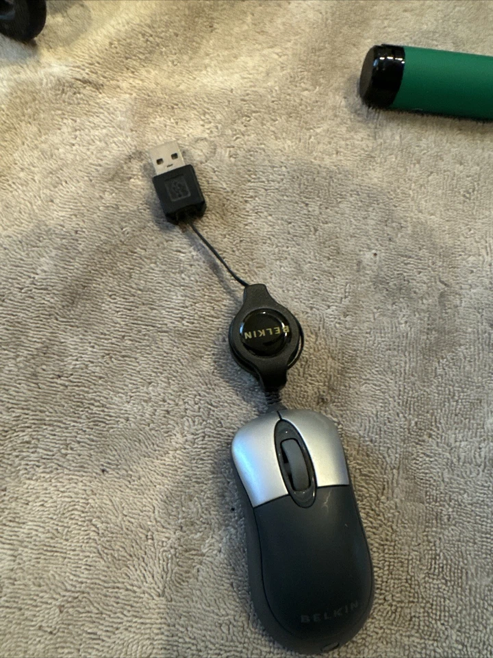 Pocket Mouse Belkin Extendable USB  - Image 1 of 2