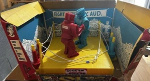 VTG MARX ROCK'EM SOCK'EM ROBOTS SET W/ BOX 1966 ORIGINAL COMPLETE WORKS *READ* - Picture 1 of 15