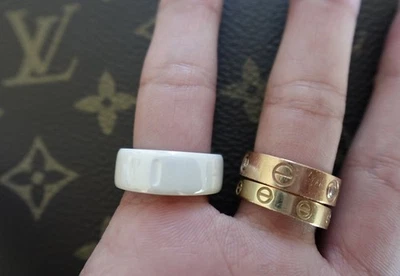 Oura Ring New Ceramic : Cloud, Size 6 - Image 1 of 4