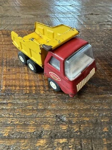 Vintage TONKA Mini Dump Truck 55040 Red & Yellow Pressed Steel 1970's 5" Toy - Picture 1 of 7