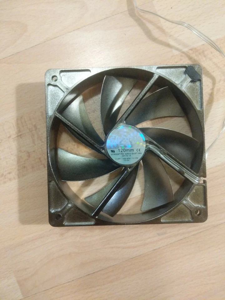 SilenX IXP-74-14 120x25 14dBA Fluid Dynamic Bearing Fan - Image 1 of 2
