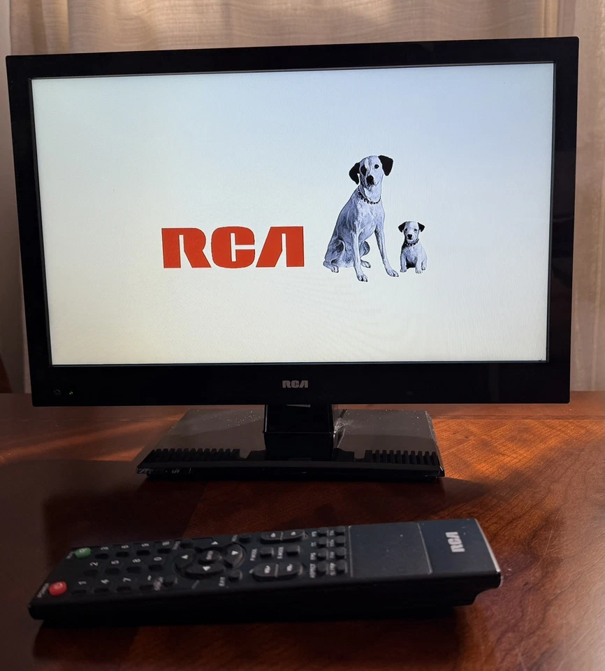 RCA 16" TV - Class LED HD 720p  DETG160R - With Remote Control - Works Great - Image 1 of 4