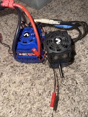 Traxxas 1/10 MAXX Velineon VXL-4s Brushless ESC & 540XL 2400kv Motor w/ Fan - Image 1 of 4