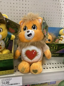Care Bears x Wicked Tenderheart Bär als feiger Löwe Neu mit Etikett Weihnachtsgeschenk neu - Bild 1 von 1