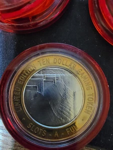 2005 SLOTS A FUN $10 RED Cap Silver Strike Hoover Dam Spillway View .999 - Picture 1 of 1