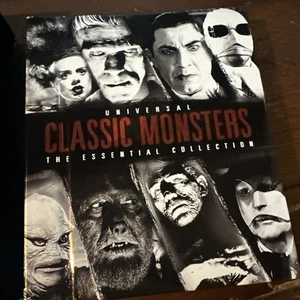 Universal Classic Monsters: The Essential Collection Blu-ray - Bild 1 von 2