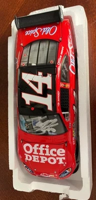 Autógrafo NASCAR de coche fundido a presión Old Spice firmado por Tony Stewart #14 Office Depot Old Spice 1:24 Foto 1 de 4
