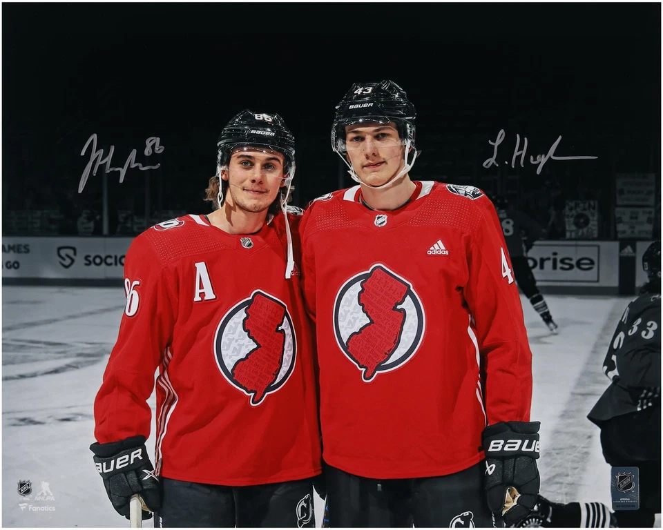 Fotografía doble firmada por Jack Hughes y Luke Hughes New Jersey Devils de 16" x 20" Foto 1 de 1