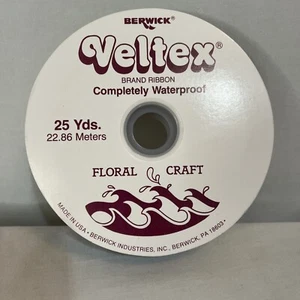 Berwick Veltex Velvet Ribbon Hunter Green Vintage Waterproof New 25 yards 1-3/8 - Picture 1 of 3