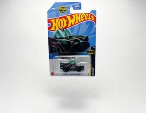 Classic TV Series Batmobile - Batman Classic Series - Hot Wheels - HKJ72-M9C0G - Picture 1 of 2