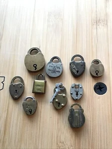 TVC6521 Lot of Antique Miniature Brass Locks No Keys - Picture 1 of 9