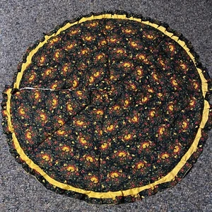 Vintage Handmade Christmas Tree Skirt Quilted 42" Excellent Condition - Picture 1 of 3