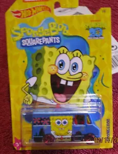 HOTWHEELS 2018 LIMITED EDITION SPONGEBOB WAL-MART COMBAT MEDIC - Picture 1 of 4