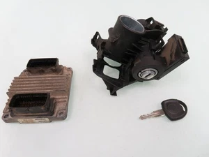 Opel Zafira A 2003 Centralina/modulo motore ECU 90589389 CML24907 - Foto 1 di 8