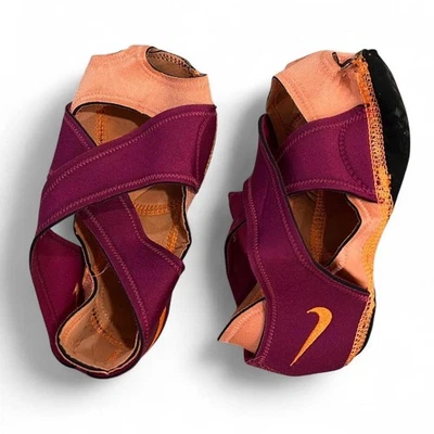 NIKE Talla M Mujer Estudio Envolvente Agarre Suelas Neopreno Zapato de Entrenamiento Yoga Danza Rosa Foto 1 de 4