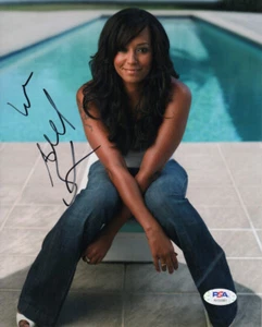 MEL B "SPICE GIRLS" *RARE* SIGNED SUPER POSED PHOTO PSA - Picture 1 of 3